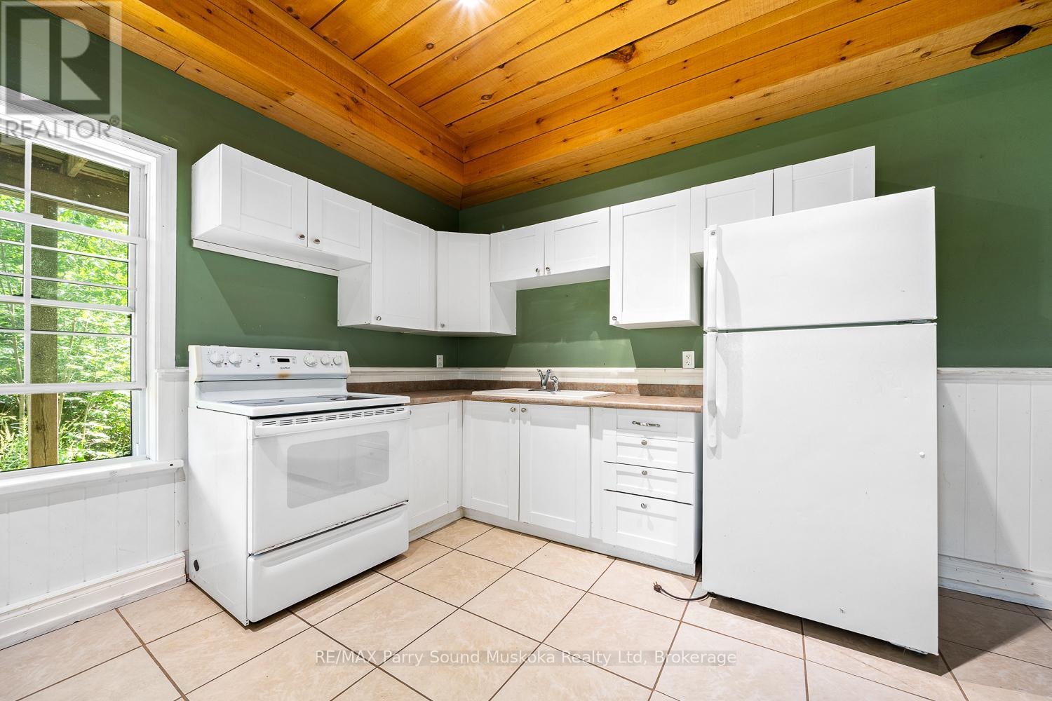 246 High Street, Georgian Bay, Ontario  P0C 1H0 - Photo 36 - X12493482