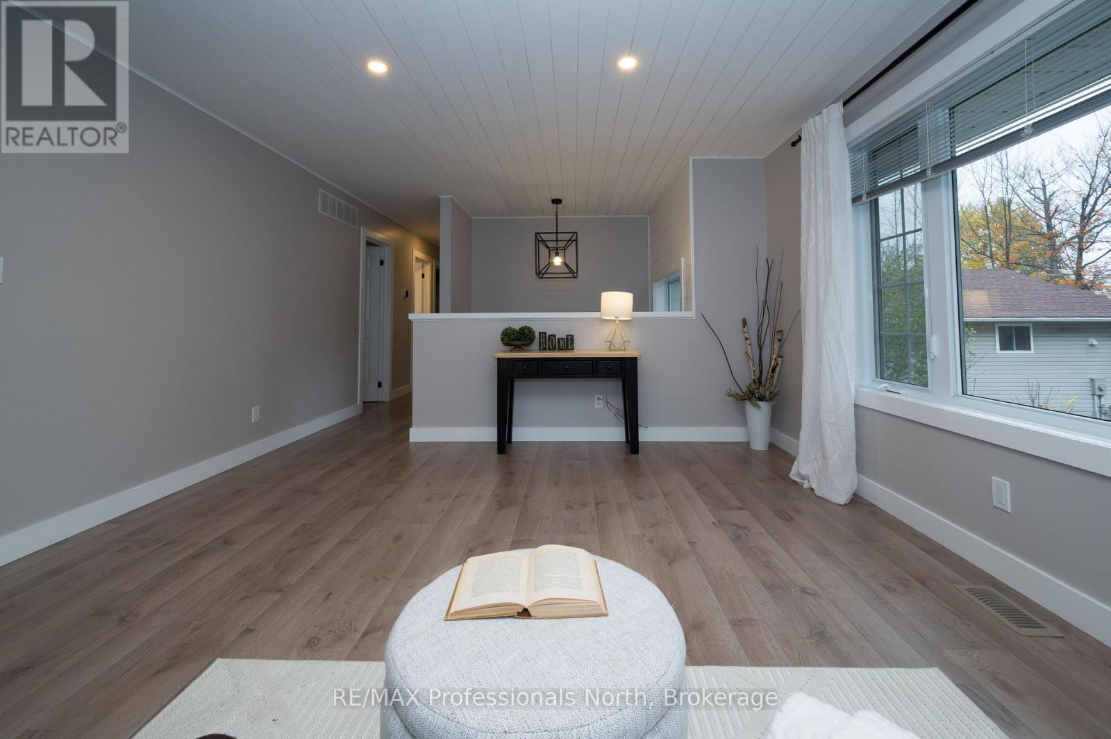 45 Yonge Street S, Huntsville, Ontario  P1H 1V1 - Photo 7 - X12493570