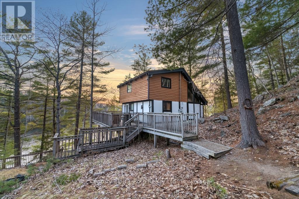 1033 Bayview Point Road, Lake Of Bays, Ontario  P0A 1H0 - Photo 1 - X12494562