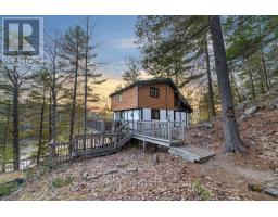 1033 BAYVIEW POINT ROAD, Lake of Bays, Ontario