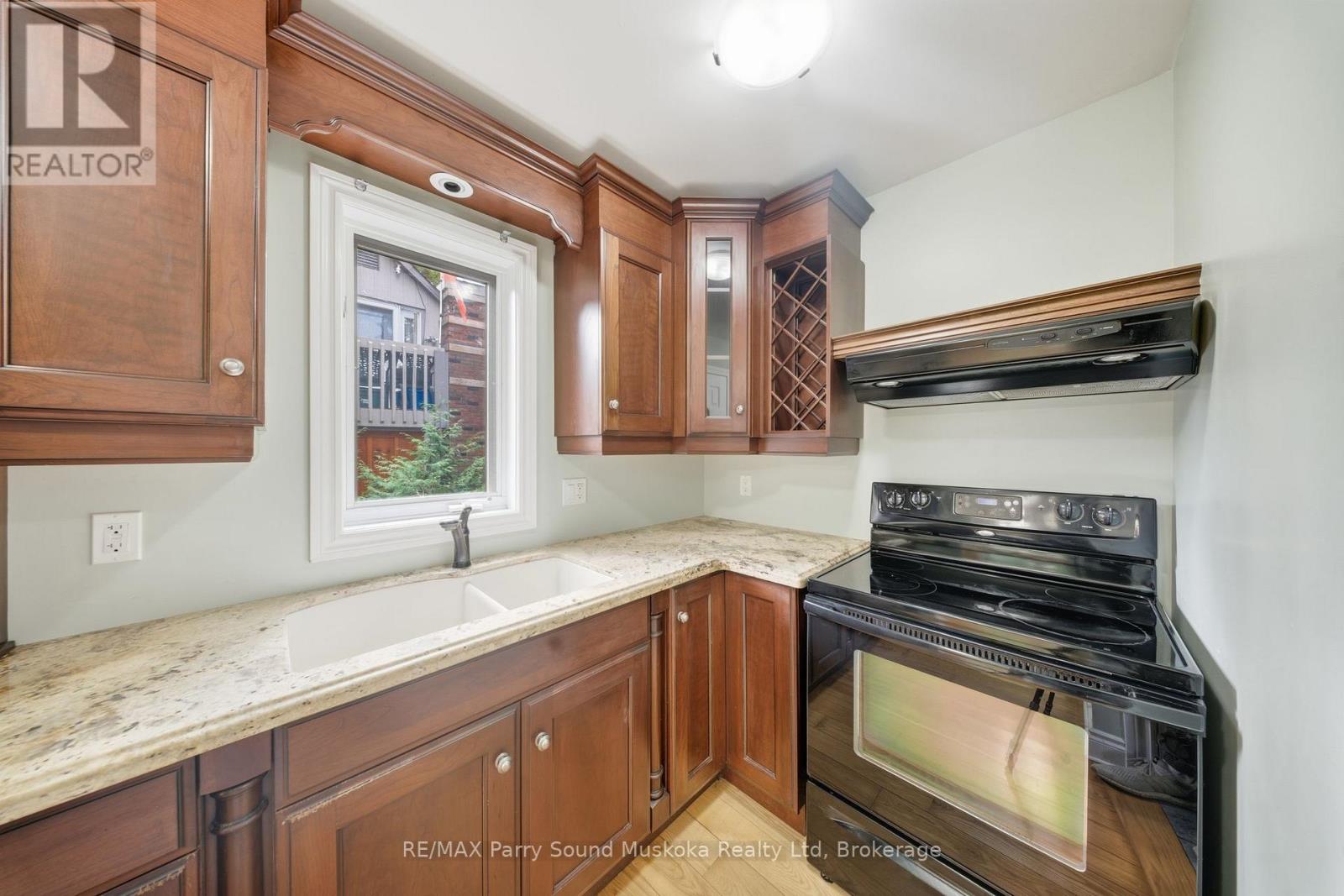 17 Adelaide Street, Parry Sound, Ontario  P2A 1H2 - Photo 20 - X12494584