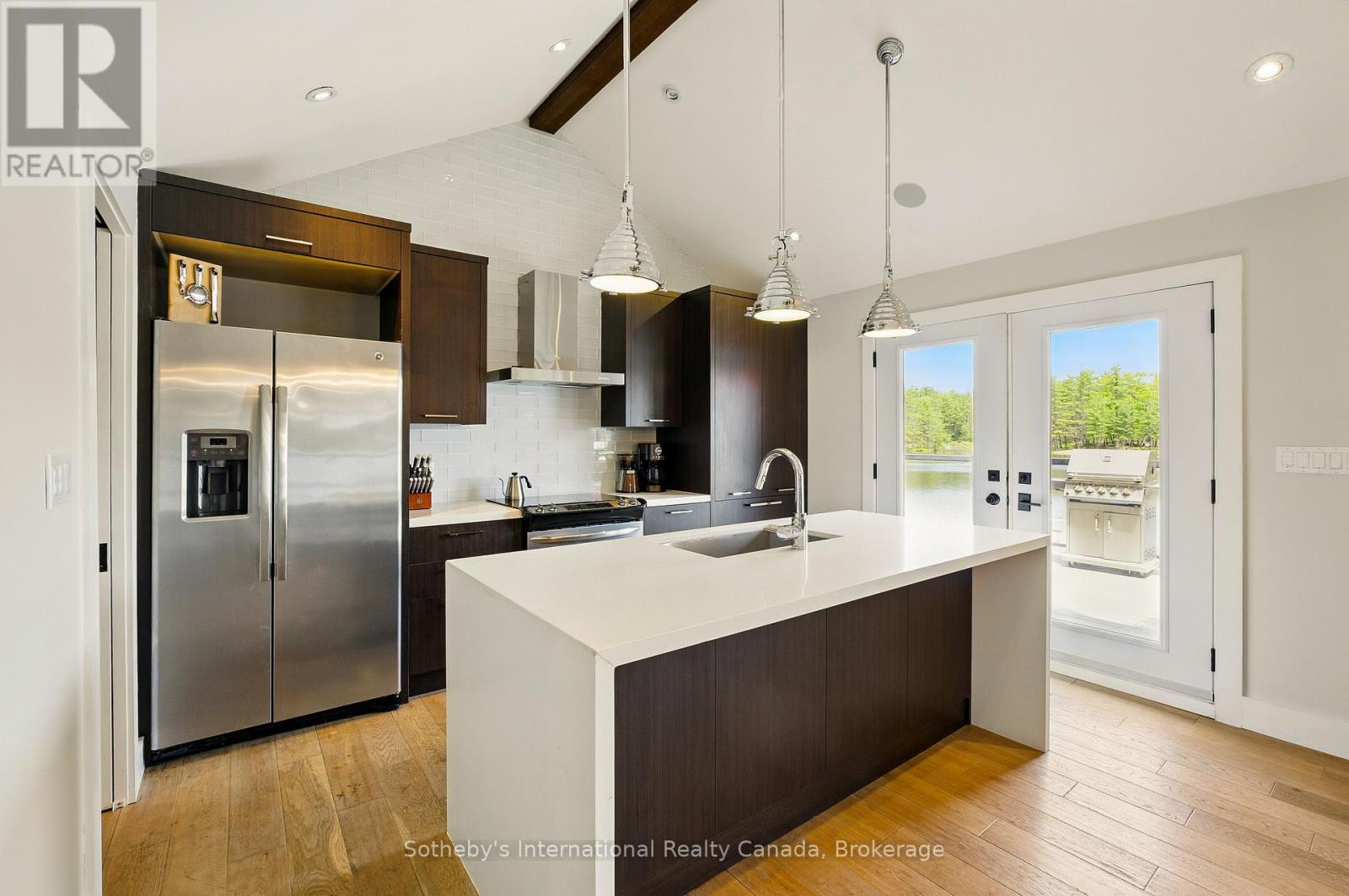 6394 Go Home Lake Shore, Georgian Bay, Ontario  L0K 1S0 - Photo 10 - X12496144