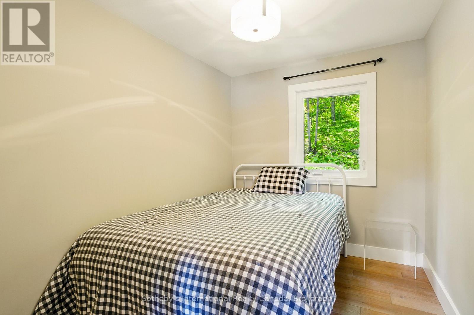 6394 Go Home Lake Shore, Georgian Bay, Ontario  L0K 1S0 - Photo 13 - X12496144