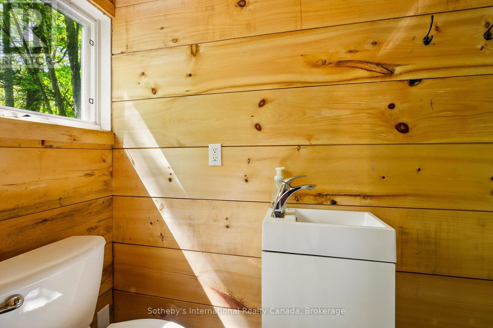 6394 Go Home Lake Shore, Georgian Bay, Ontario  L0K 1S0 - Photo 30 - X12496144