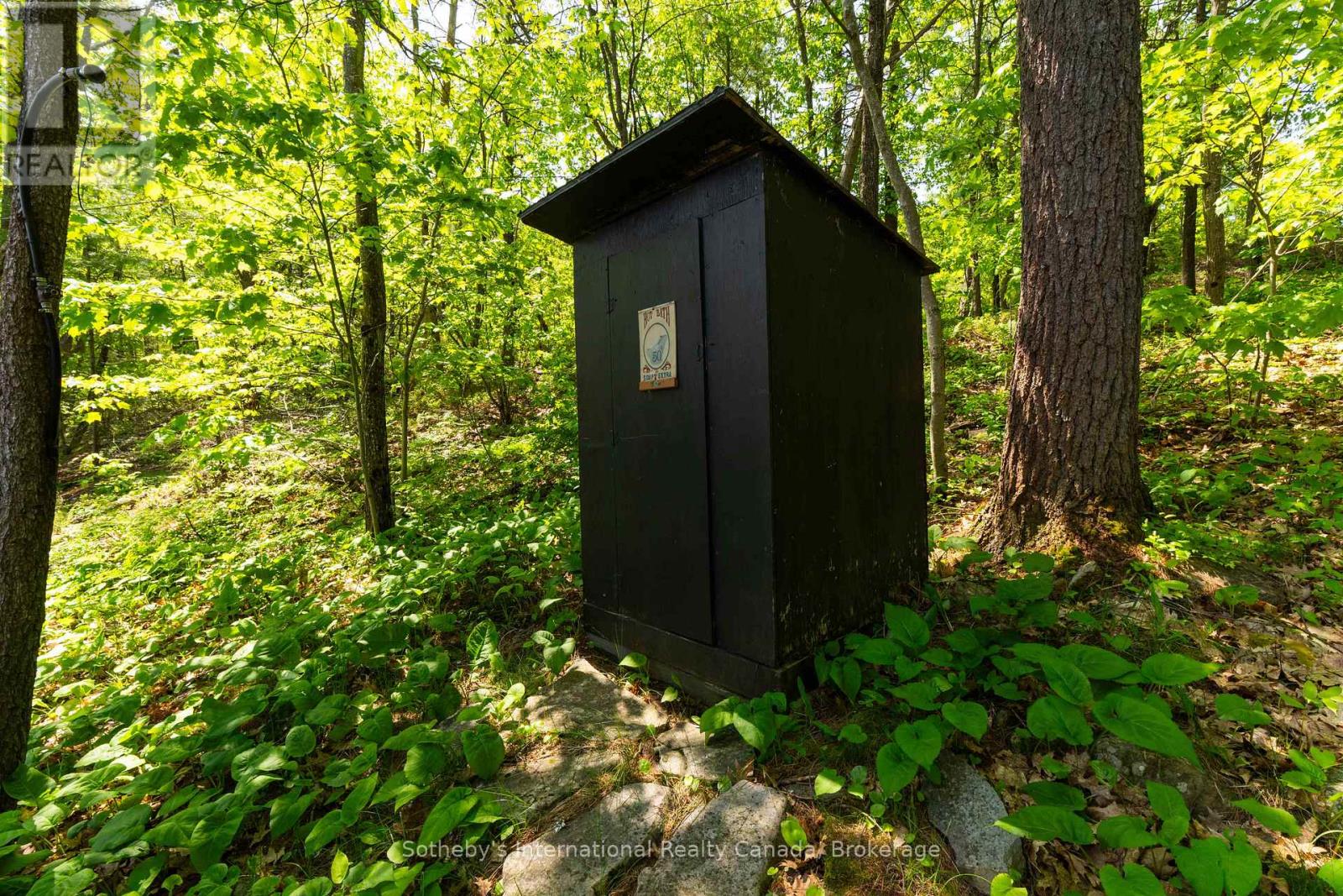 6394 Go Home Lake Shore, Georgian Bay, Ontario  L0K 1S0 - Photo 36 - X12496144