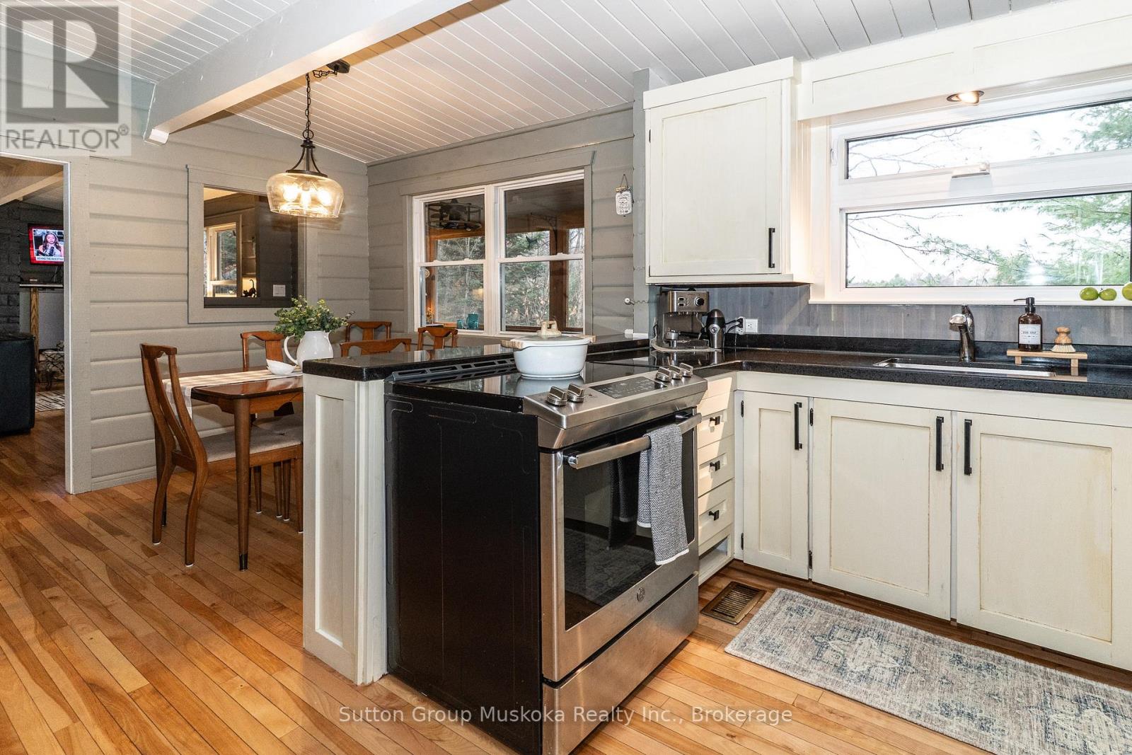 236 Hoodstown Road, Huntsville, Ontario  P1H 2J2 - Photo 20 - X12497082