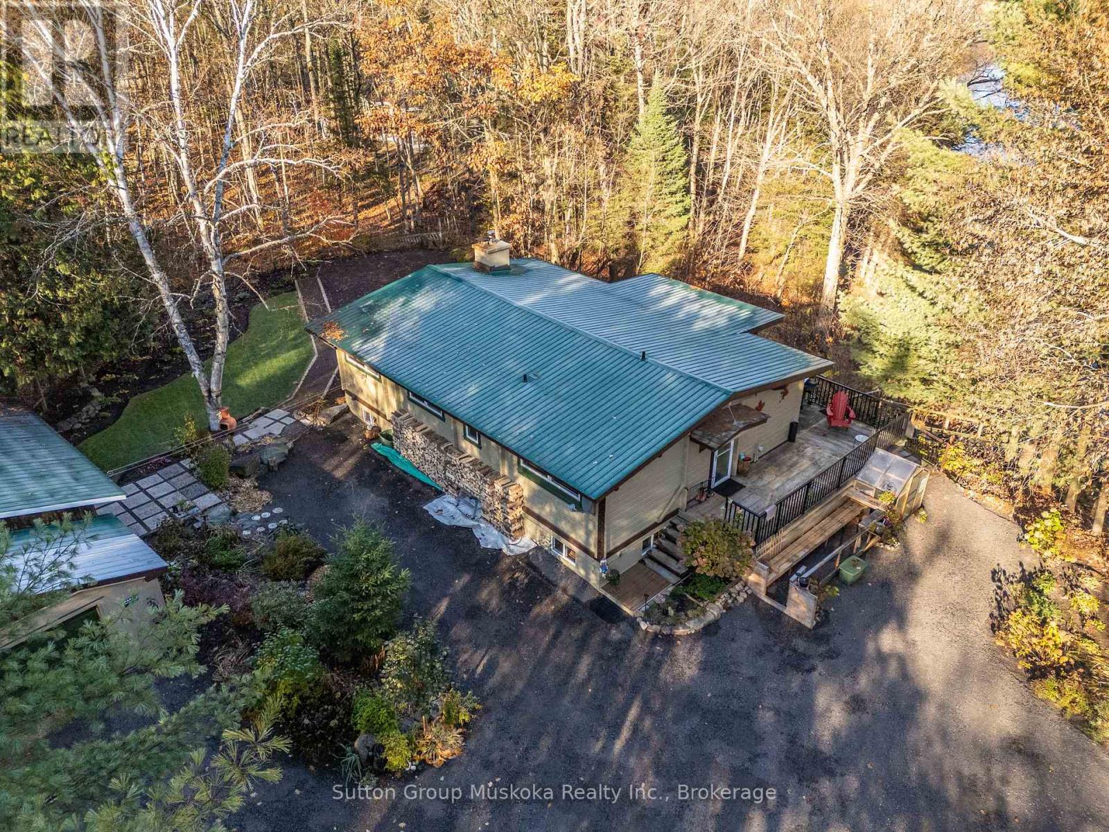 236 Hoodstown Road, Huntsville, Ontario  P1H 2J2 - Photo 4 - X12497082