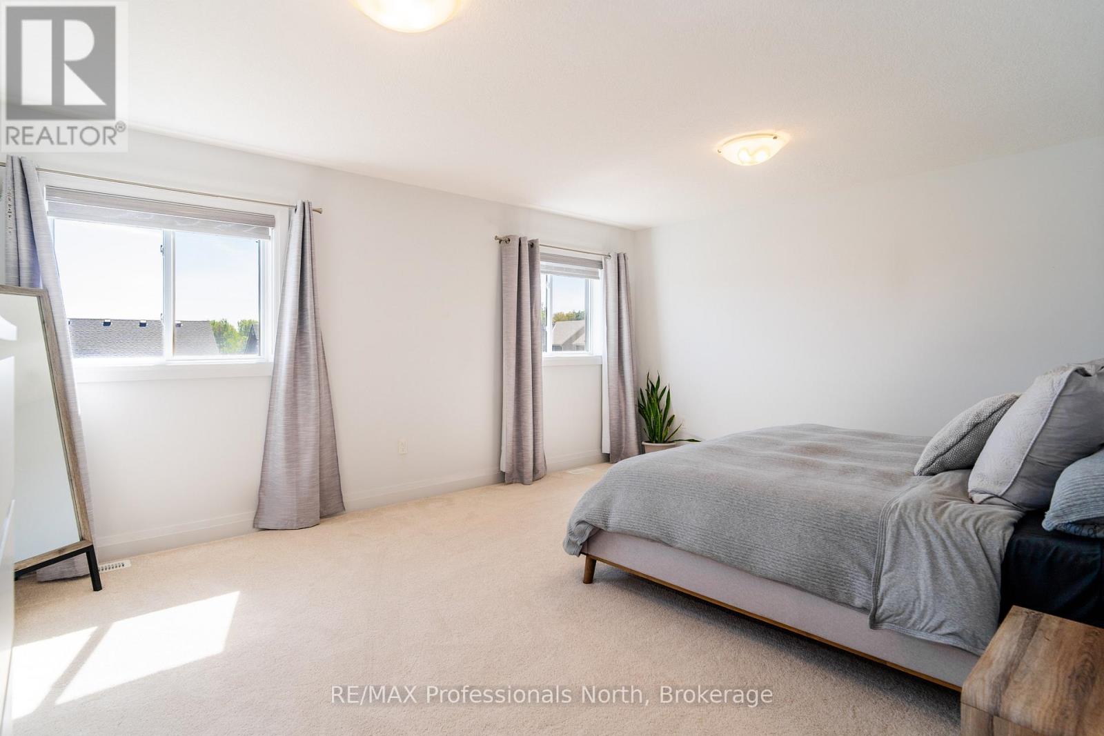 35 Woodstream Drive, Huntsville, Ontario  P0A 1B7 - Photo 17 - X12498388