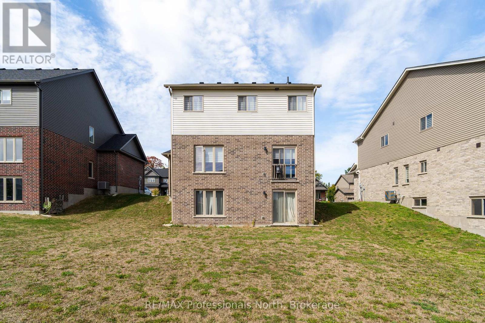 35 Woodstream Drive, Huntsville, Ontario  P0A 1B7 - Photo 30 - X12498388