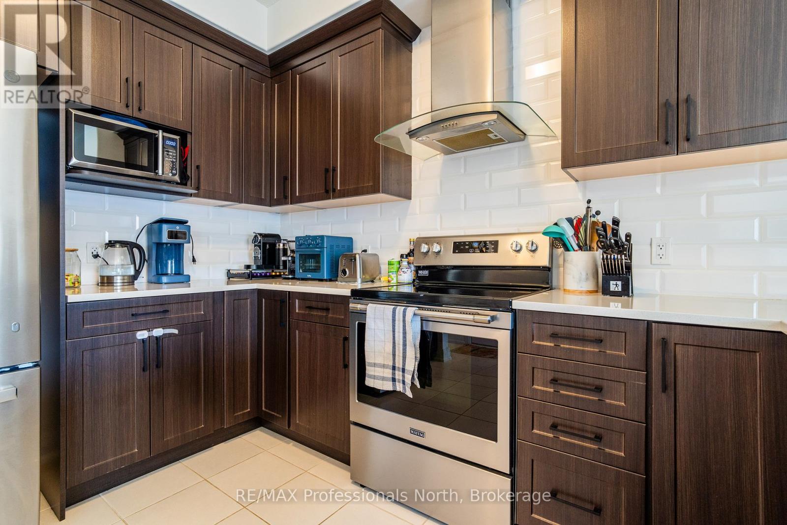 35 Woodstream Drive, Huntsville, Ontario  P0A 1B7 - Photo 6 - X12498388