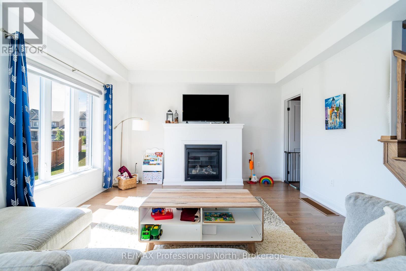 35 Woodstream Drive, Huntsville, Ontario  P0A 1B7 - Photo 9 - X12498388