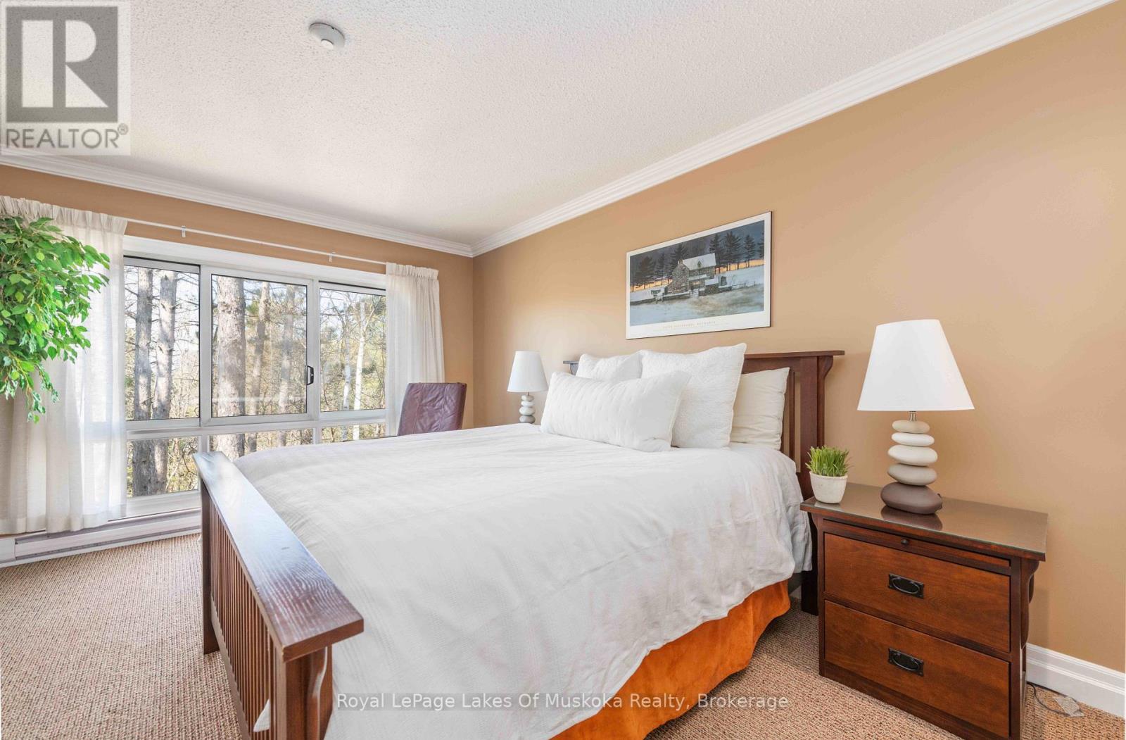 301 - 29 Tennisview Drive, Huntsville, Ontario  P1H 1A9 - Photo 9 - X12500578