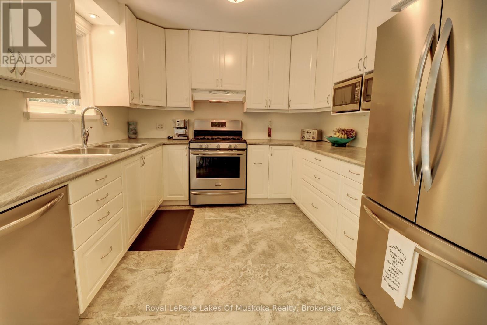 63 Florence Street W, Huntsville, Ontario  P1H 1V4 - Photo 4 - X12501694