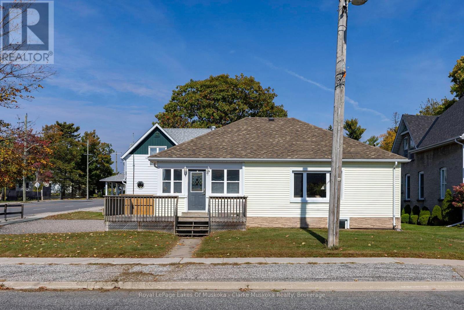 57 Cascade Street, Parry Sound, Ontario  P2A 1K3 - Photo 1 - X12504868