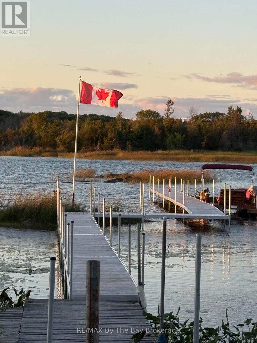 116 Island 150/ Brosseau Island, Georgian Bay, Ontario  L0K 1S0 - Photo 4 - X12506812