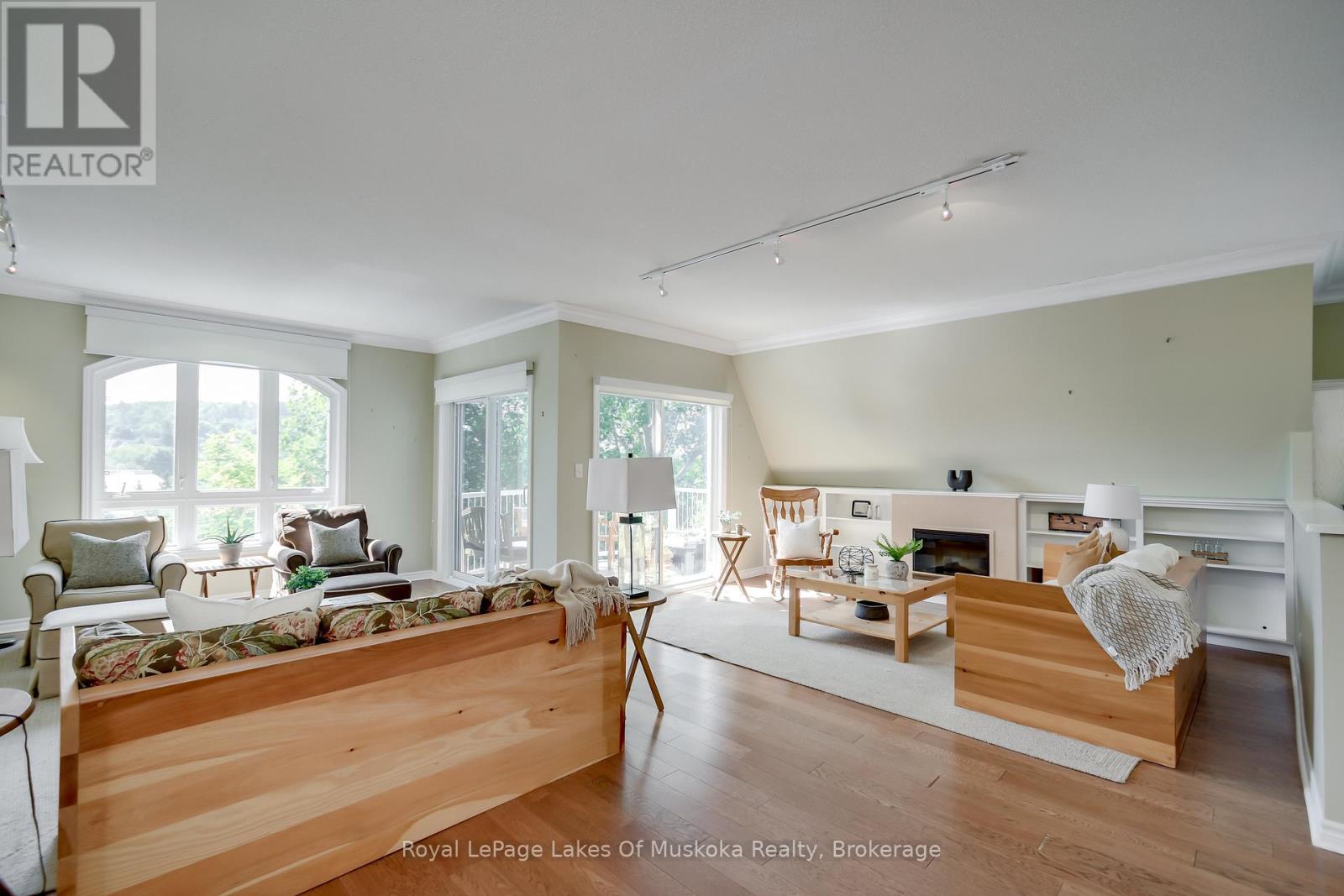 401 - 31 Dairy Lane, Huntsville, Ontario  P1H 1L7 - Photo 7 - X12507478