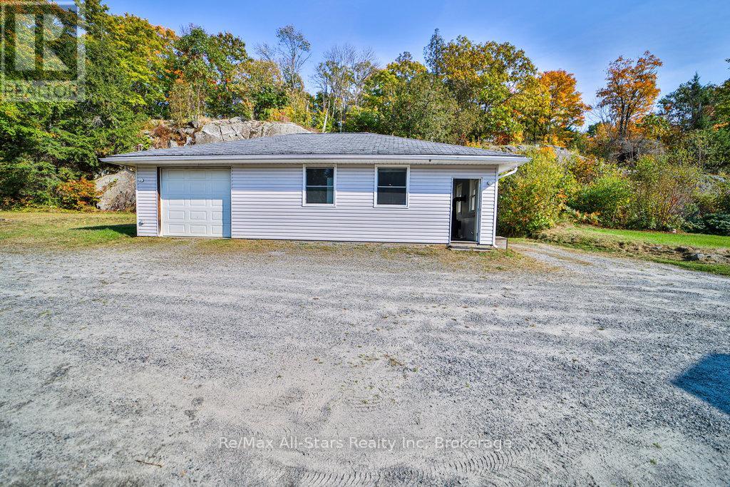 410 Etwell Road, Huntsville, Ontario  P1H 2J2 - Photo 11 - X12507884