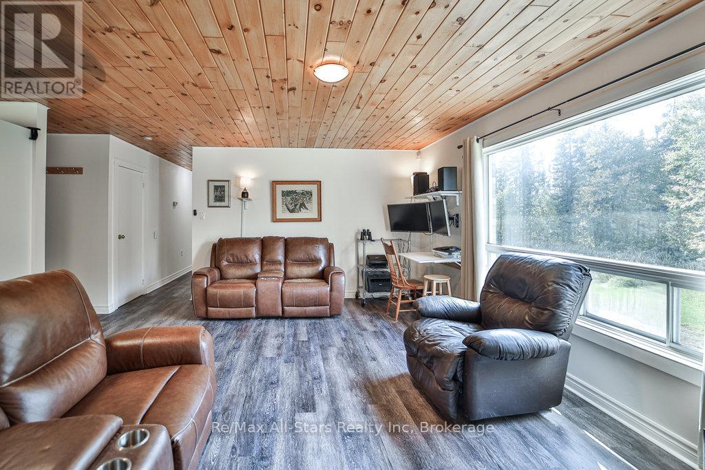 410 Etwell Road, Huntsville, Ontario  P1H 2J2 - Photo 16 - X12507884