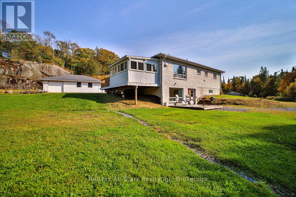 410 Etwell Road, Huntsville, Ontario  P1H 2J2 - Photo 9 - X12507884