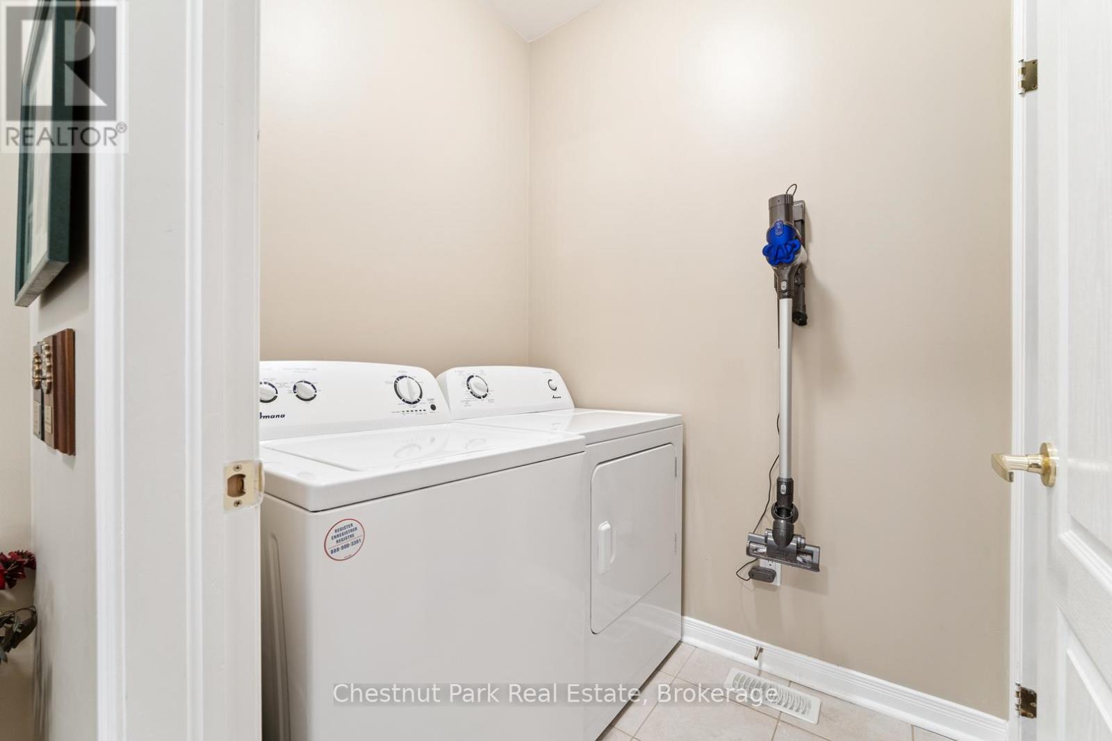 9 Stormont Court, Bracebridge, Ontario  P1L 0B7 - Photo 18 - X12509444