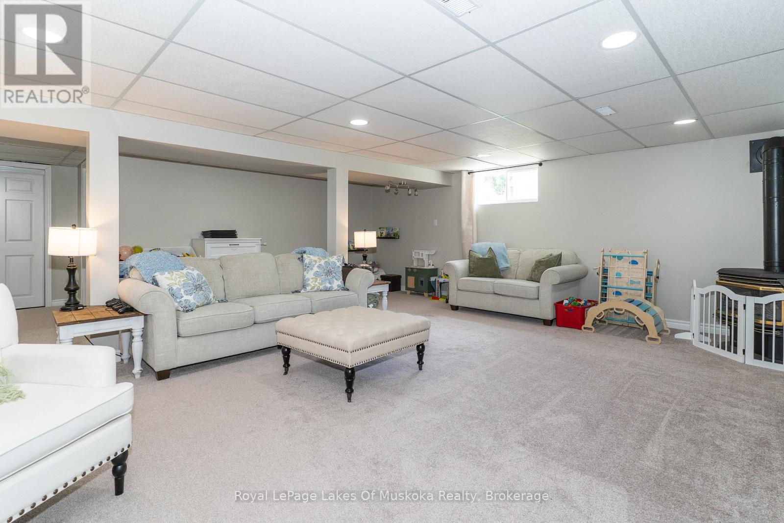 220 Alexander Street, Gravenhurst, Ontario  P1P 1A6 - Photo 25 - X12509744