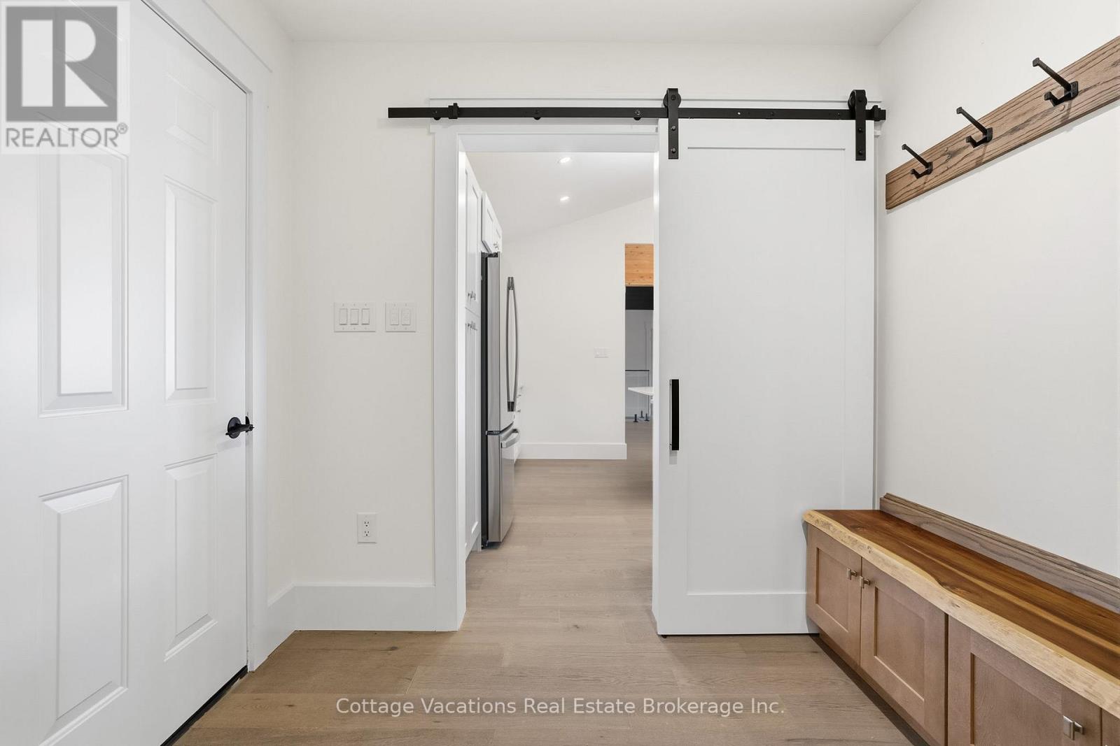 1111 Lakeshore Drive, Gravenhurst, Ontario  P1P 1R2 - Photo 15 - X12509950