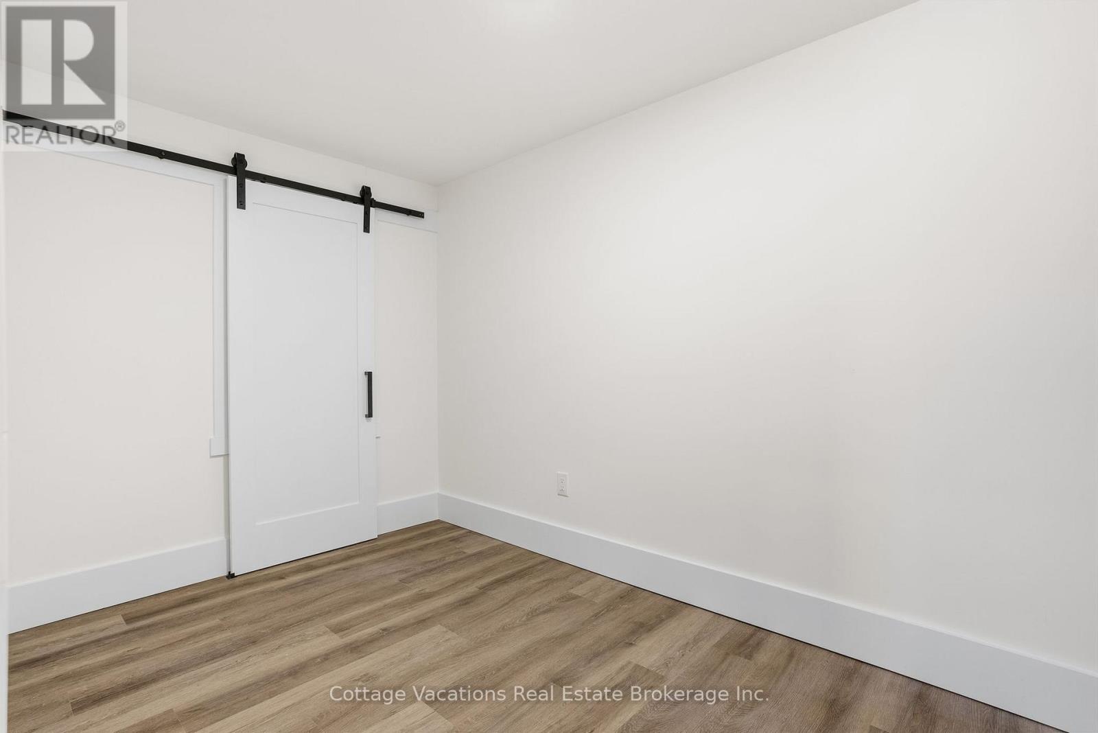 1111 Lakeshore Drive, Gravenhurst, Ontario  P1P 1R2 - Photo 23 - X12509950