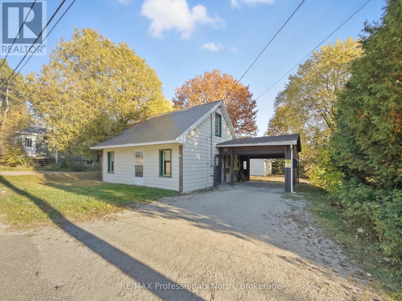 25 Cann Street, Huntsville, Ontario  P1H 1K7 - Photo 1 - X12511984