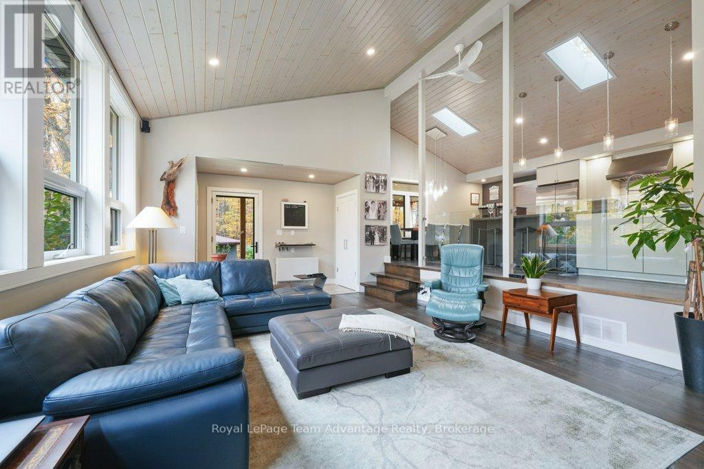 34 Beechwood Lane, Seguin, Ontario  P2A 0B2 - Photo 11 - X12513158