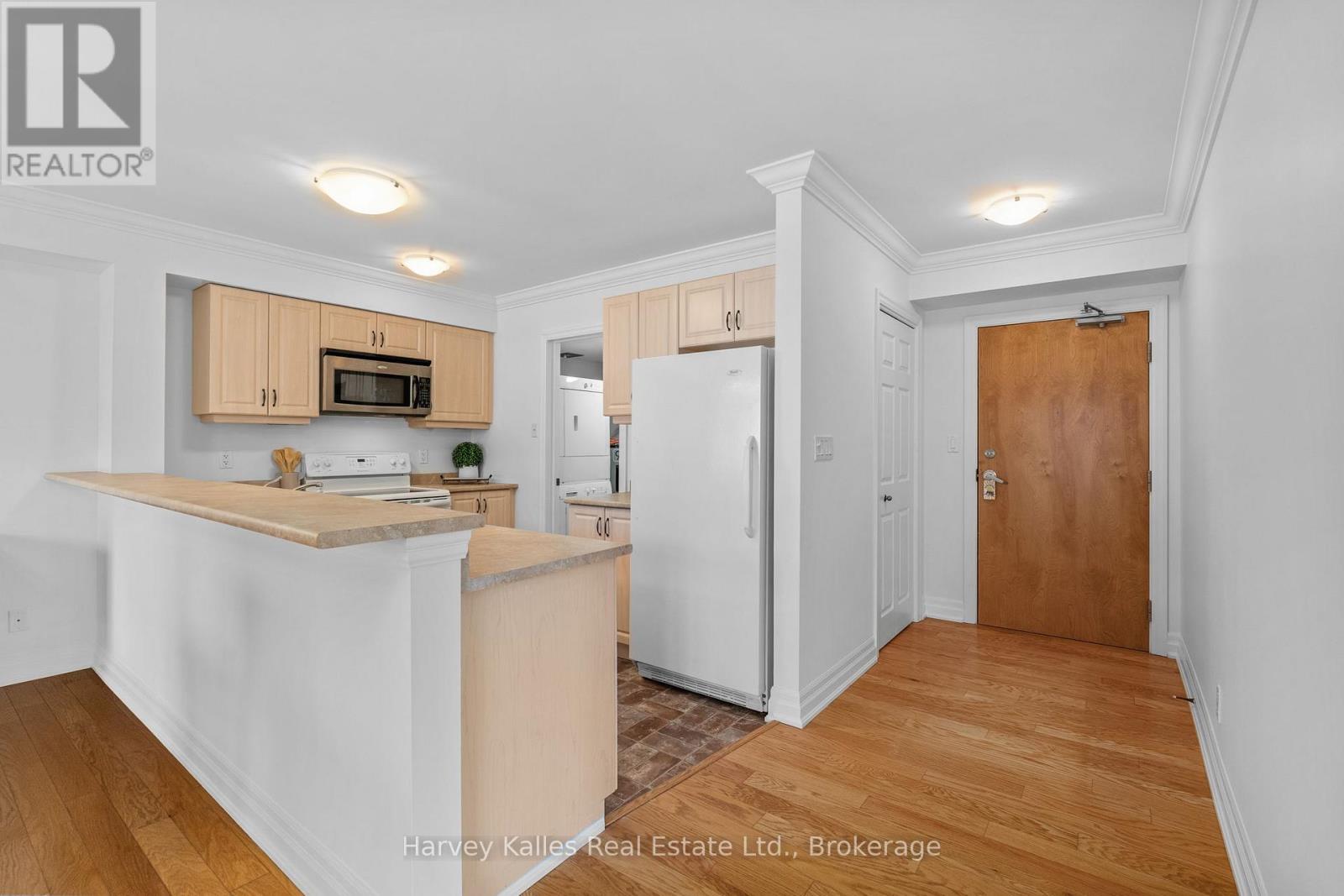 205 - 26 Dairy Lane, Huntsville, Ontario  P1H 0A4 - Photo 3 - X12515938