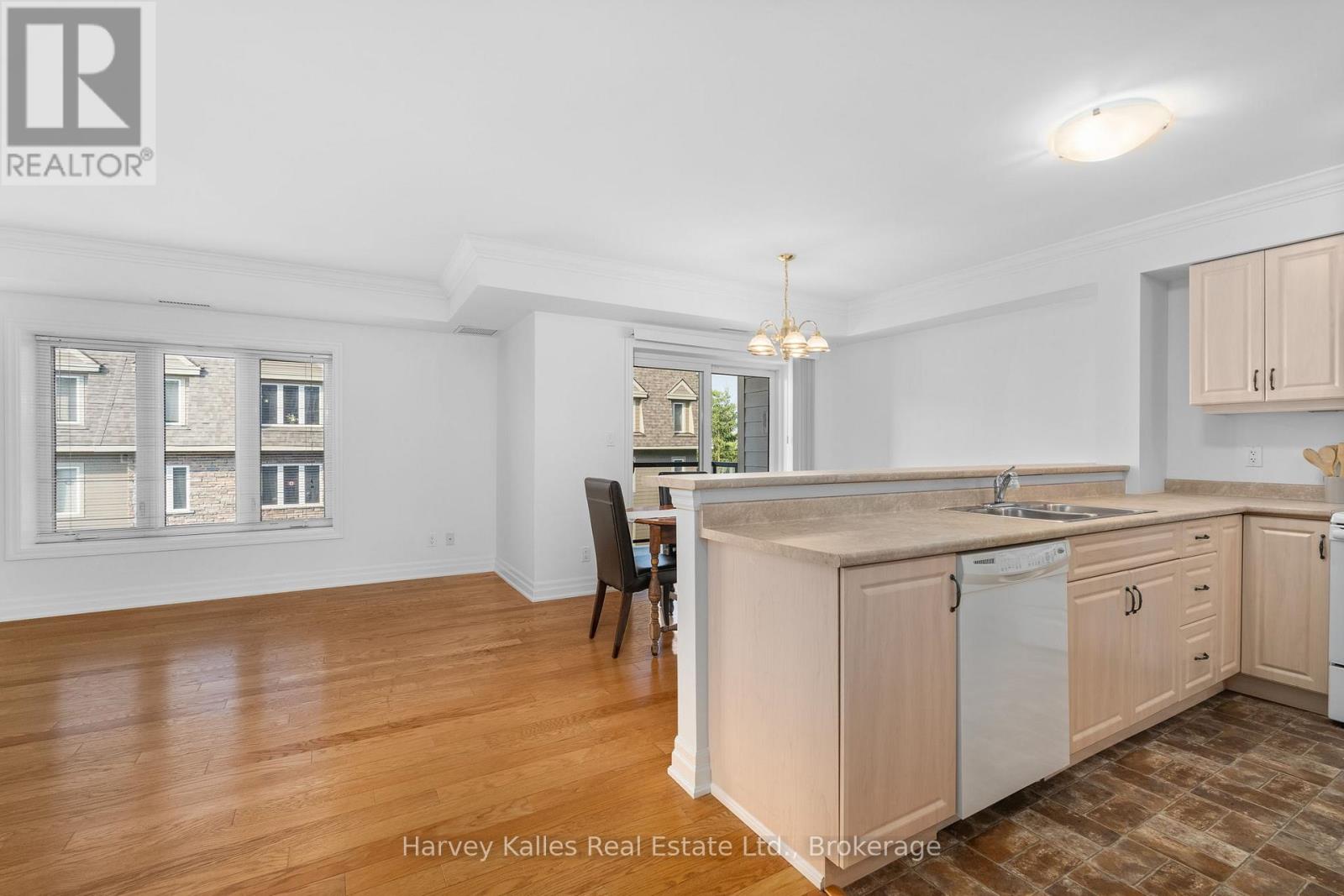 205 - 26 Dairy Lane, Huntsville, Ontario  P1H 0A4 - Photo 5 - X12515938