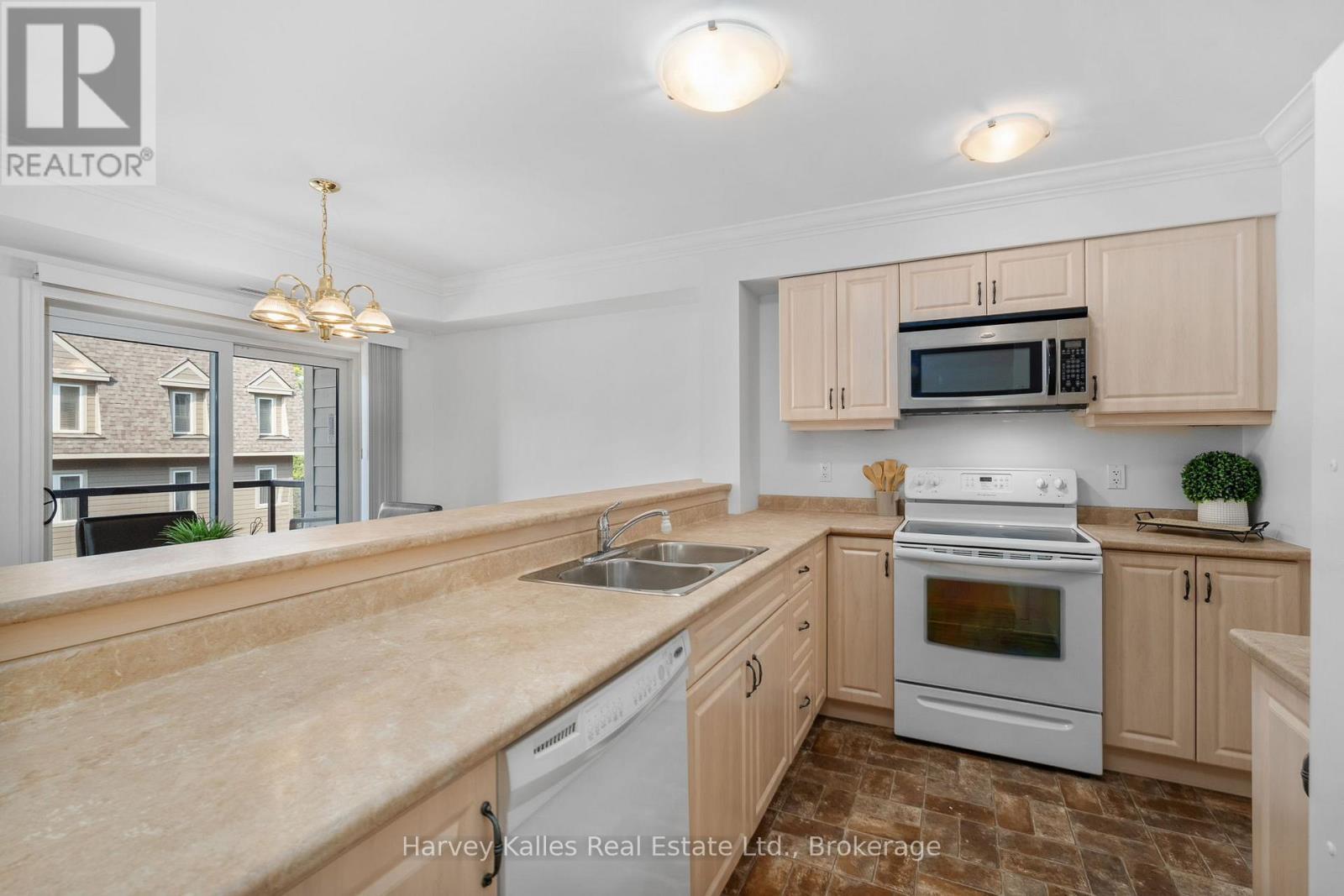 205 - 26 Dairy Lane, Huntsville, Ontario  P1H 0A4 - Photo 6 - X12515938