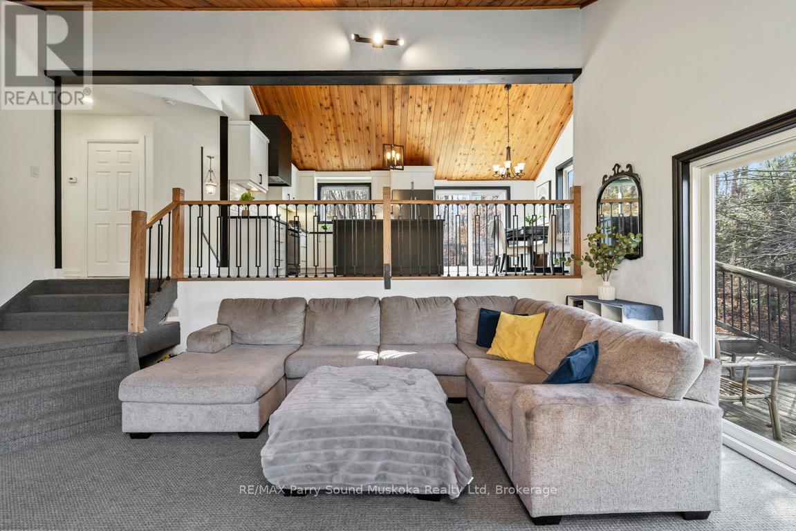 336 Clear Lake Road, Seguin, Ontario  P2A 2W8 - Photo 12 - X12516016