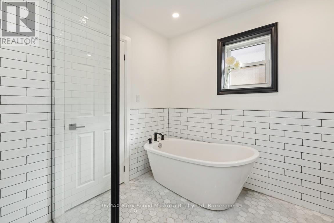 336 Clear Lake Road, Seguin, Ontario  P2A 2W8 - Photo 24 - X12516016