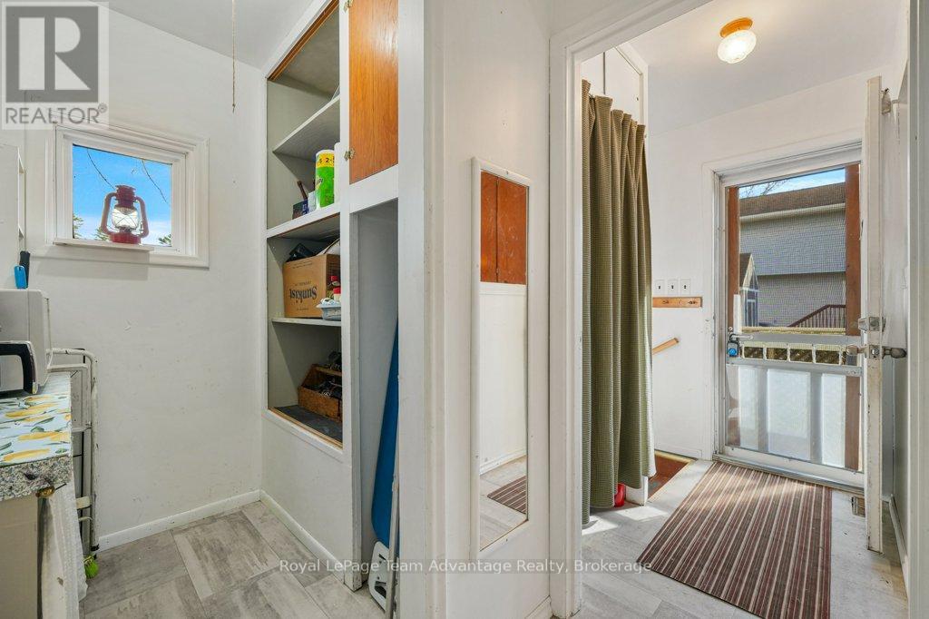 9 Hillcrest Avenue, Parry Sound, Ontario  P2A 1L5 - Photo 22 - X12518426