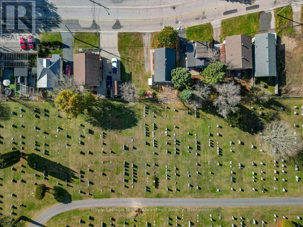 9 Hillcrest Avenue, Parry Sound, Ontario  P2A 1L5 - Photo 33 - X12518426