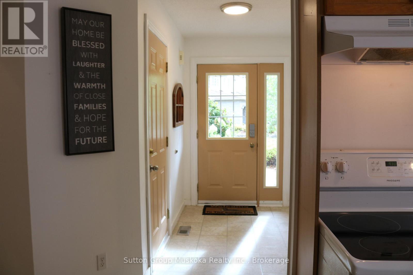 B1 - 20 Dairy Lane, Huntsville, Ontario  P1H 2L1 - Photo 2 - X12521398