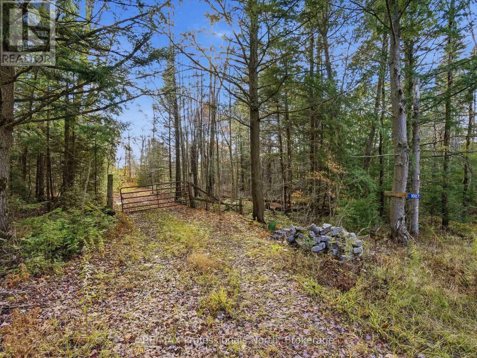 1087 Stephenson 2 Road W, Huntsville, Ontario  P0B 1M0 - Photo 1 - X12524206