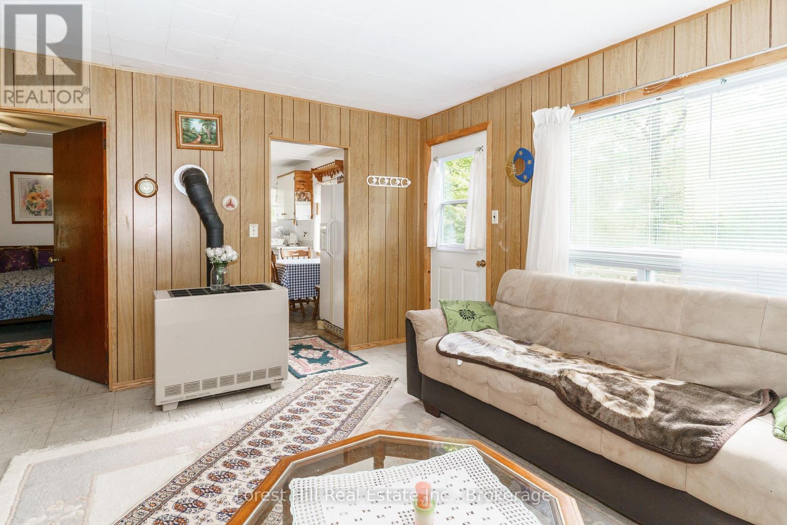 1041 Long Line Lake Road, Lake Of Bays, Ontario  P0A 1E0 - Photo 13 - X12526012