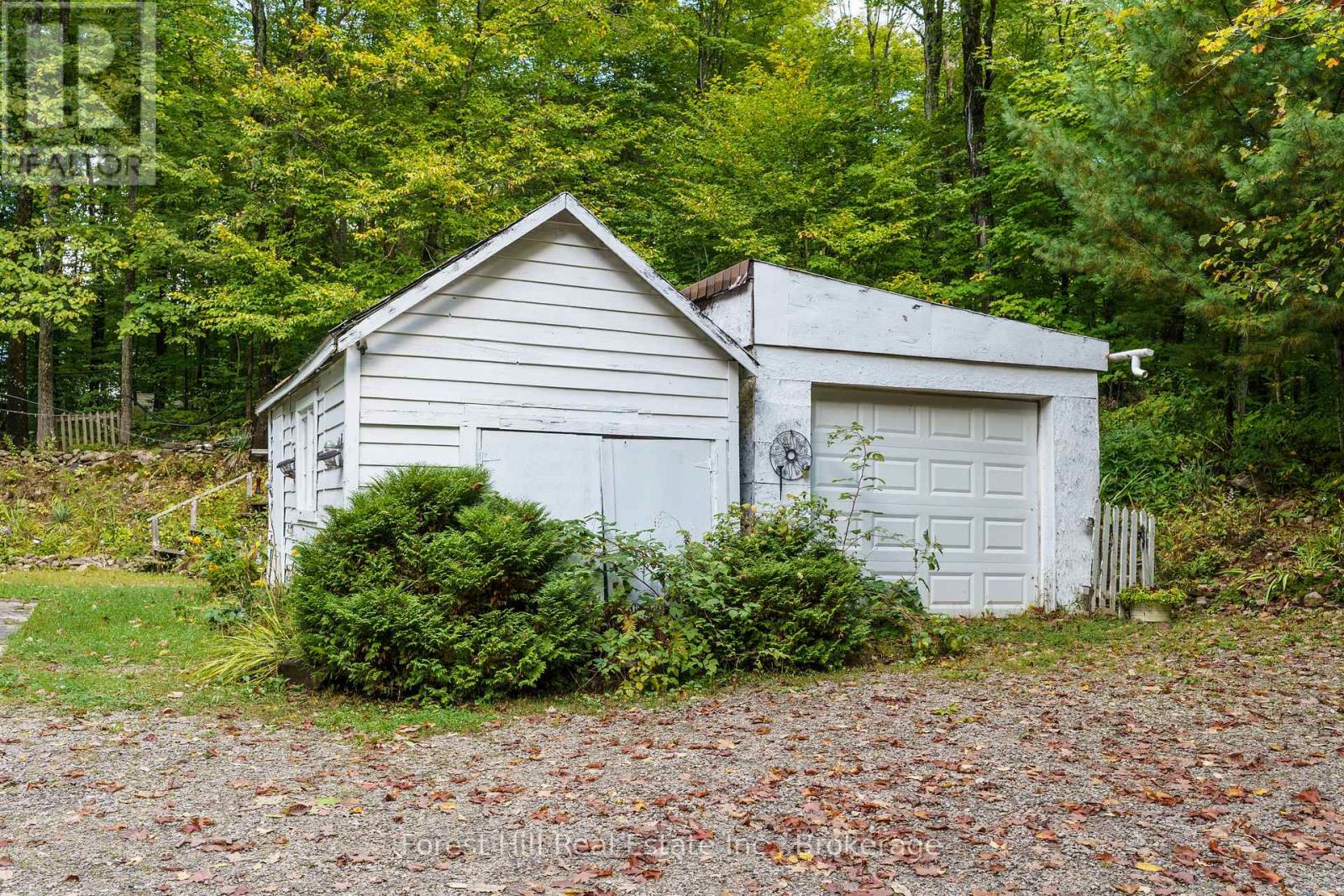 1041 Long Line Lake Road, Lake Of Bays, Ontario  P0A 1E0 - Photo 3 - X12526012