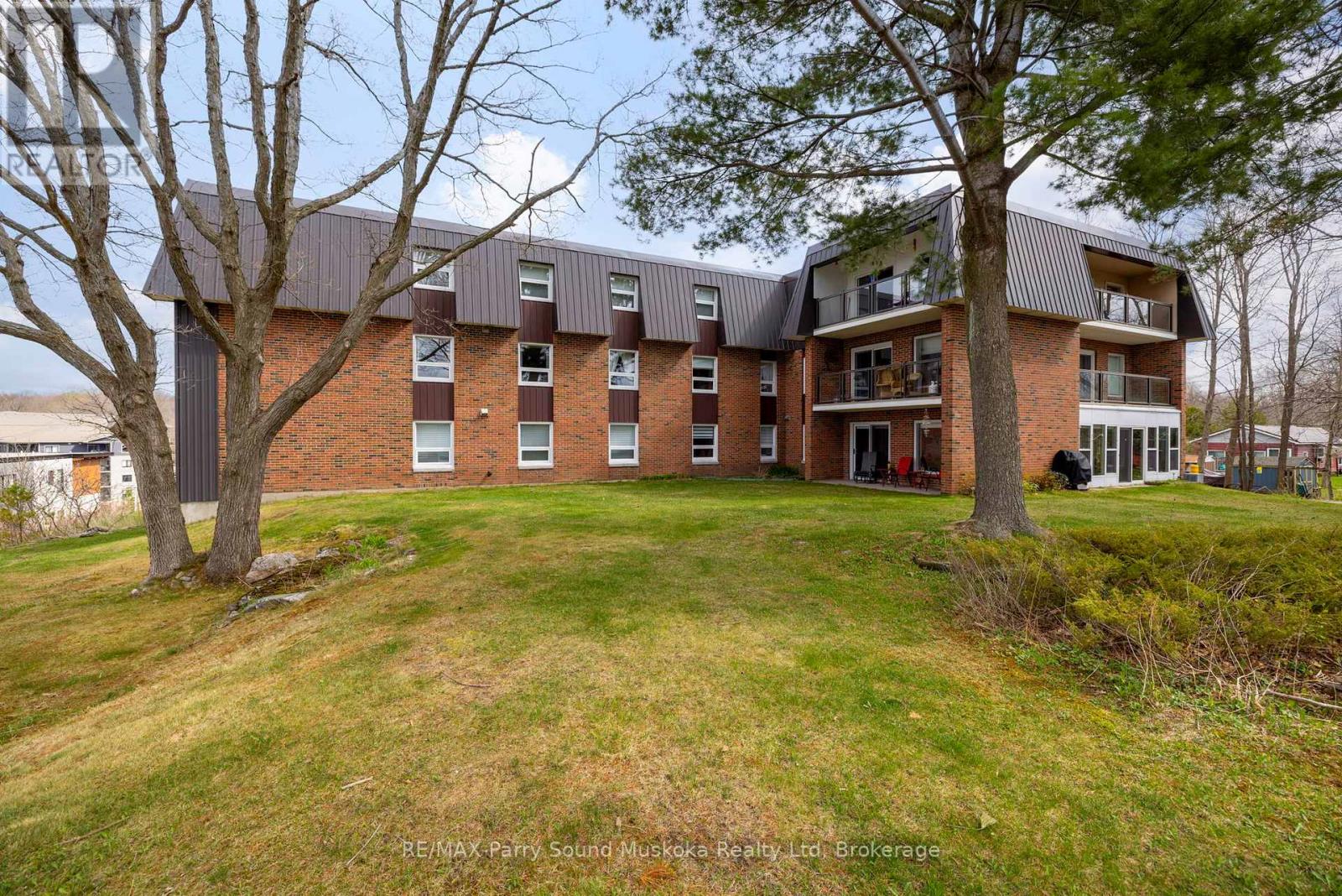 201 - 200 Beaconview Heights, Parry Sound, Ontario  P2A 2E1 - Photo 1 - X12528302