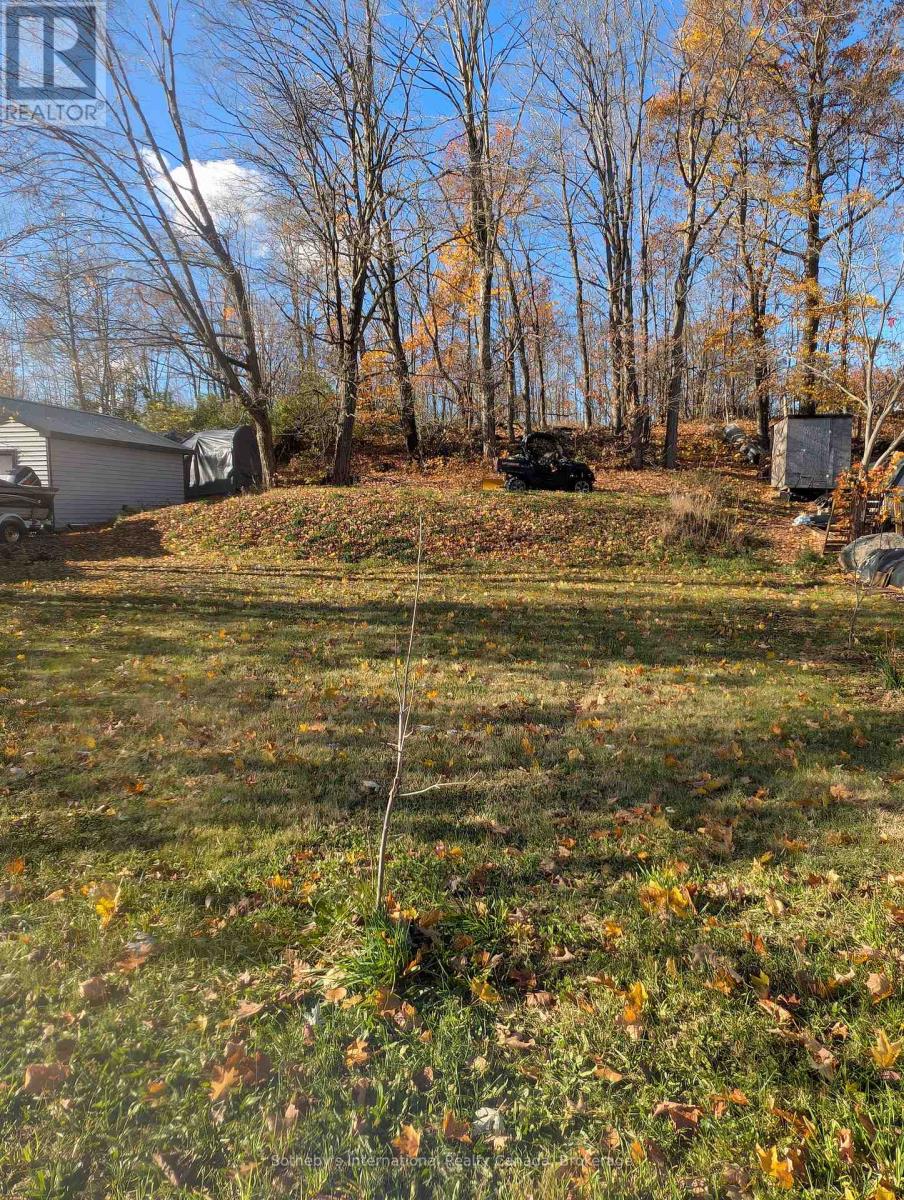 315 High Street, Georgian Bay, Ontario  P0C 1H0 - Photo 4 - X12529154