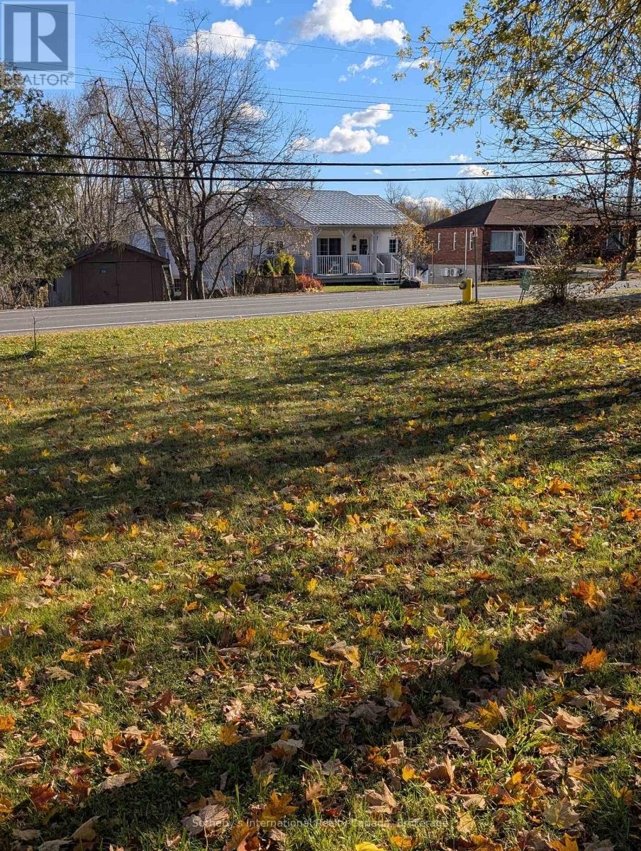 315 High Street, Georgian Bay, Ontario  P0C 1H0 - Photo 8 - X12529154