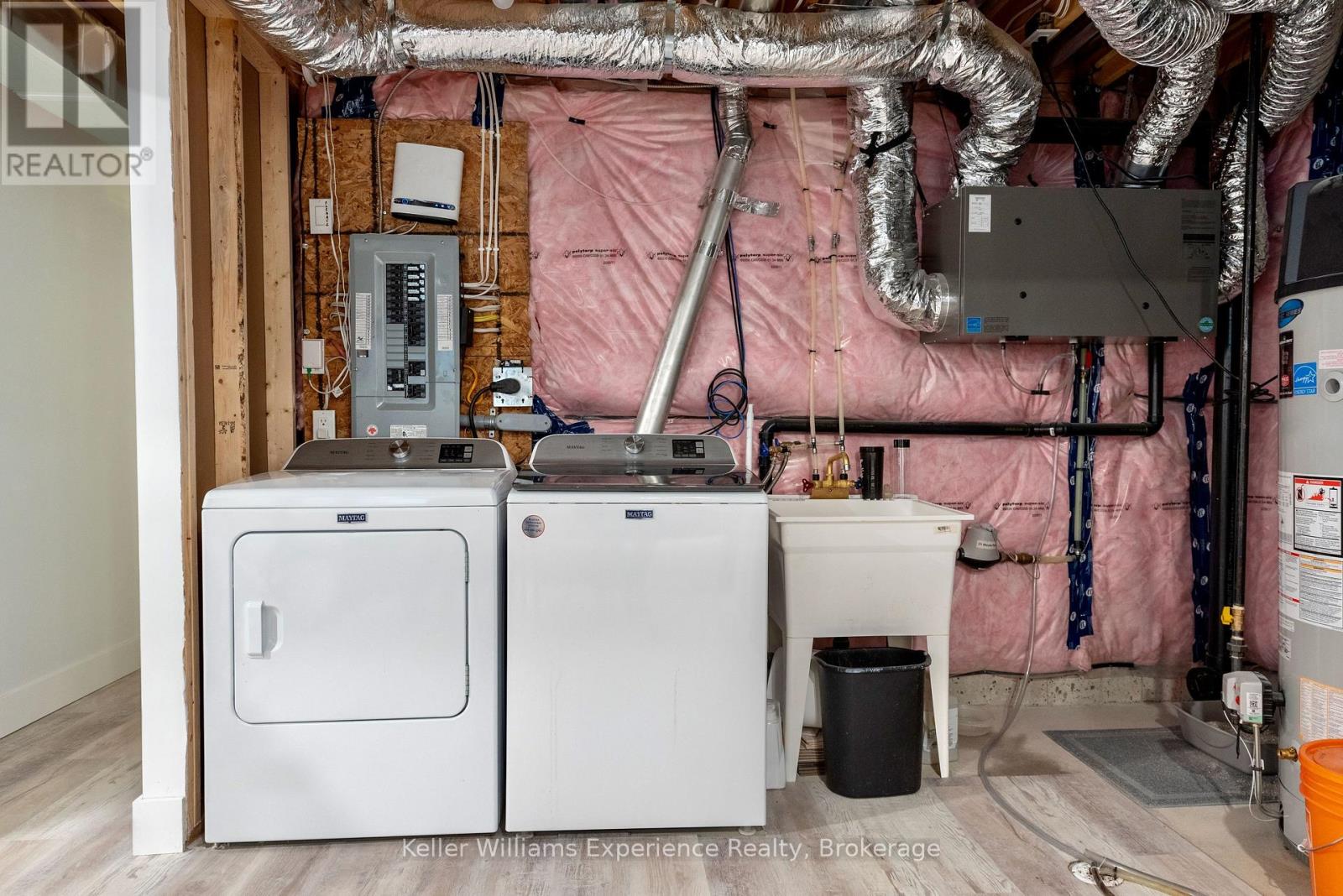 31 Nicole Park Court, Bracebridge, Ontario  P1L 0C8 - Photo 12 - X12535764