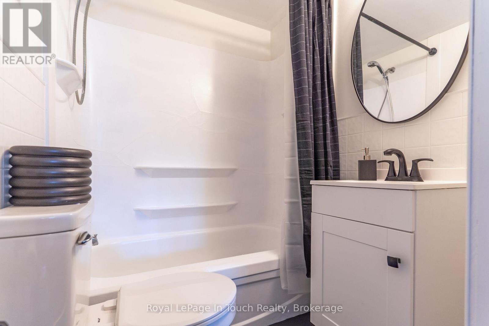 1682 Island 630, Georgian Bay, Ontario  P0E 1E0 - Photo 16 - X12537378