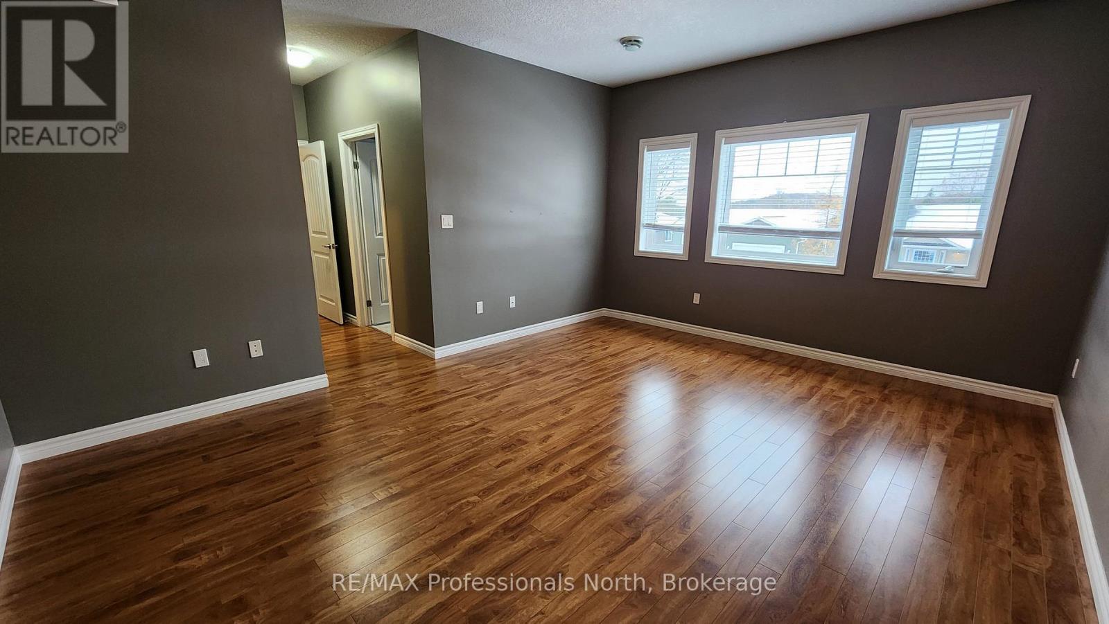 33 Goodwin Drive, Huntsville, Ontario  P1H 2R3 - Photo 14 - X12539064