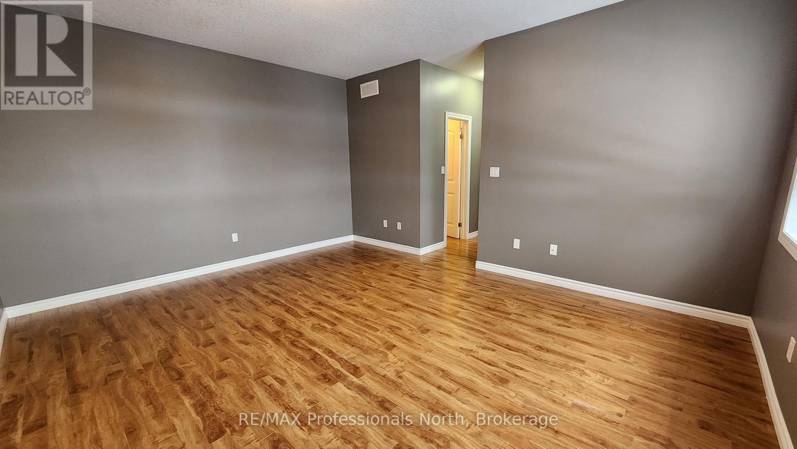 33 Goodwin Drive, Huntsville, Ontario  P1H 2R3 - Photo 15 - X12539064