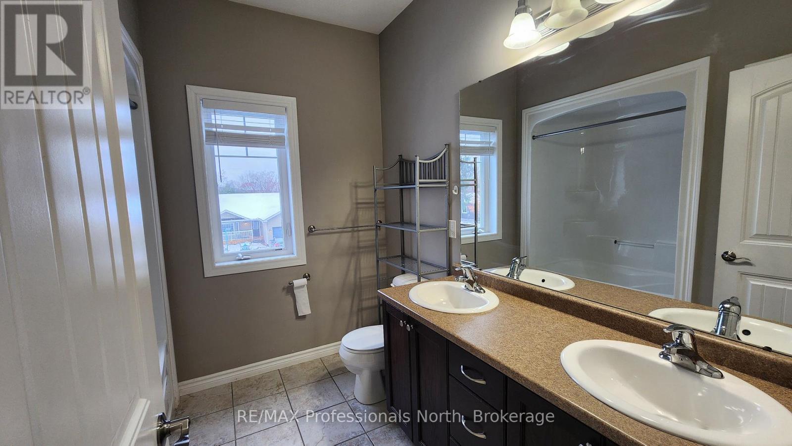 33 Goodwin Drive, Huntsville, Ontario  P1H 2R3 - Photo 17 - X12539064