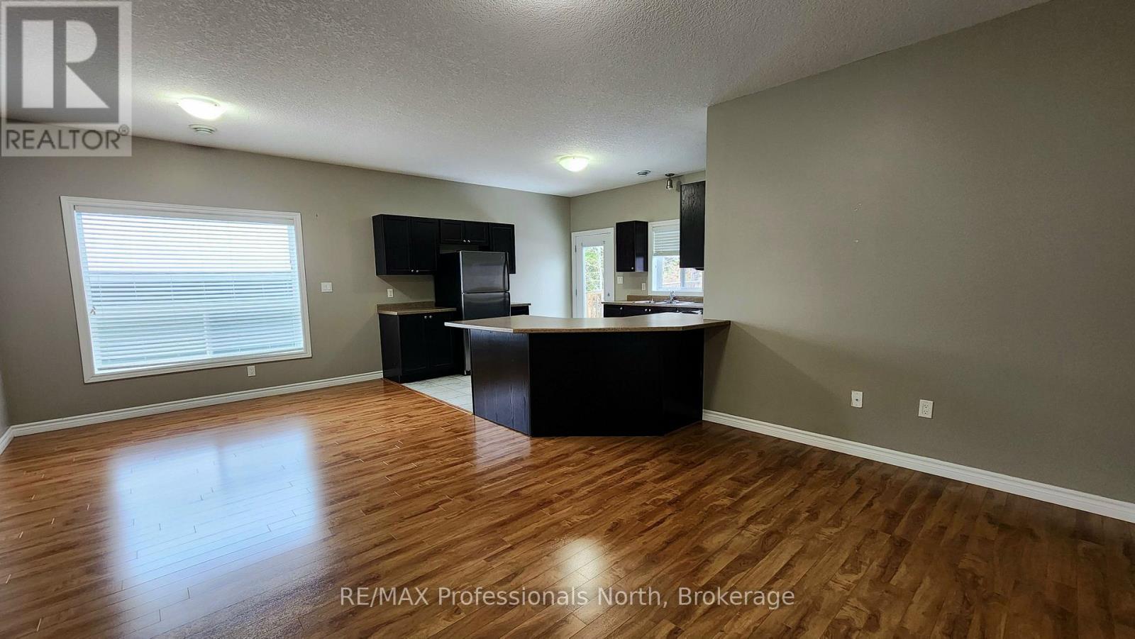 33 Goodwin Drive, Huntsville, Ontario  P1H 2R3 - Photo 20 - X12539064