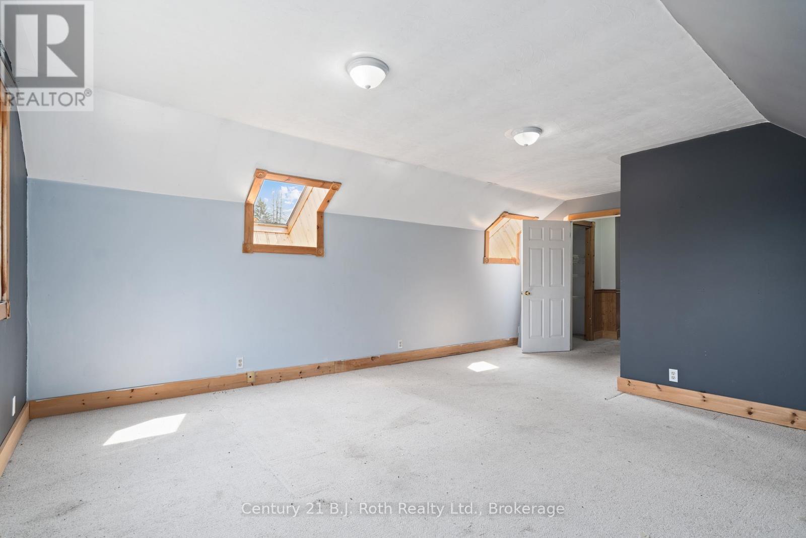 2377 Fraserburg Road, Lake Of Bays, Ontario  P1L 1X3 - Photo 28 - X12540190